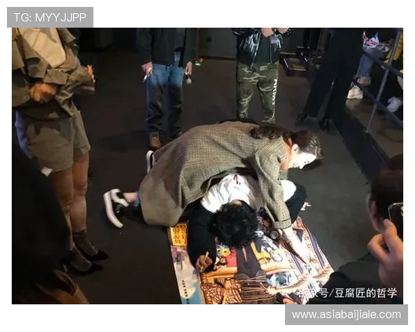 亚娱真人唯一官网严格遵守行业规范，确保每一场真人游戏公平公正公开透明